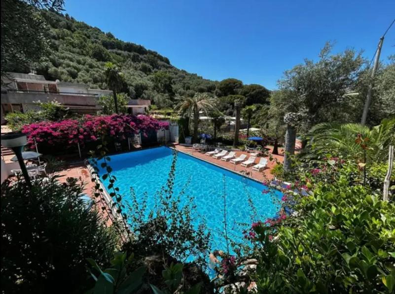 Un Paradiso A Sorrento Con Piscina 마사루브렌세 외부 사진